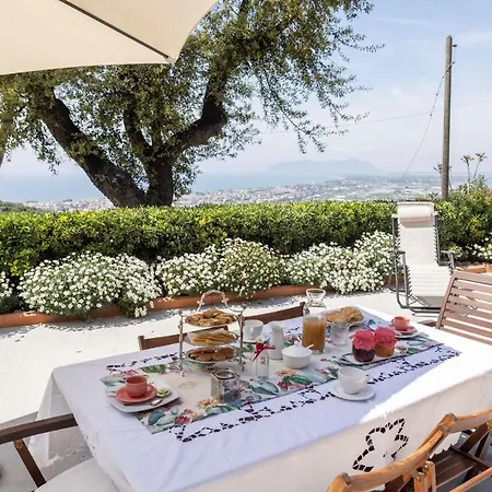 Holidaycasa Circe - Con Giardino Vista Mare Apartamento